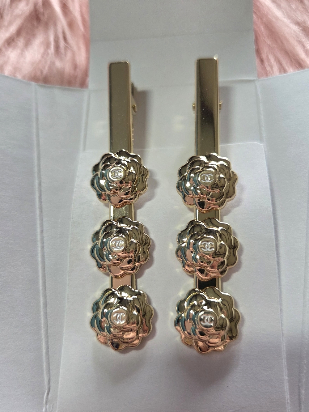 NWT Chanel Gold Floral Camellia Drop Hair Clips